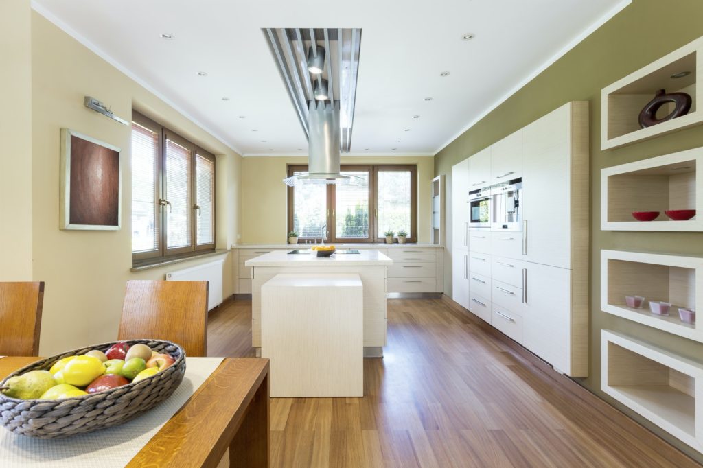 Bright functional kitchen with kitchen island