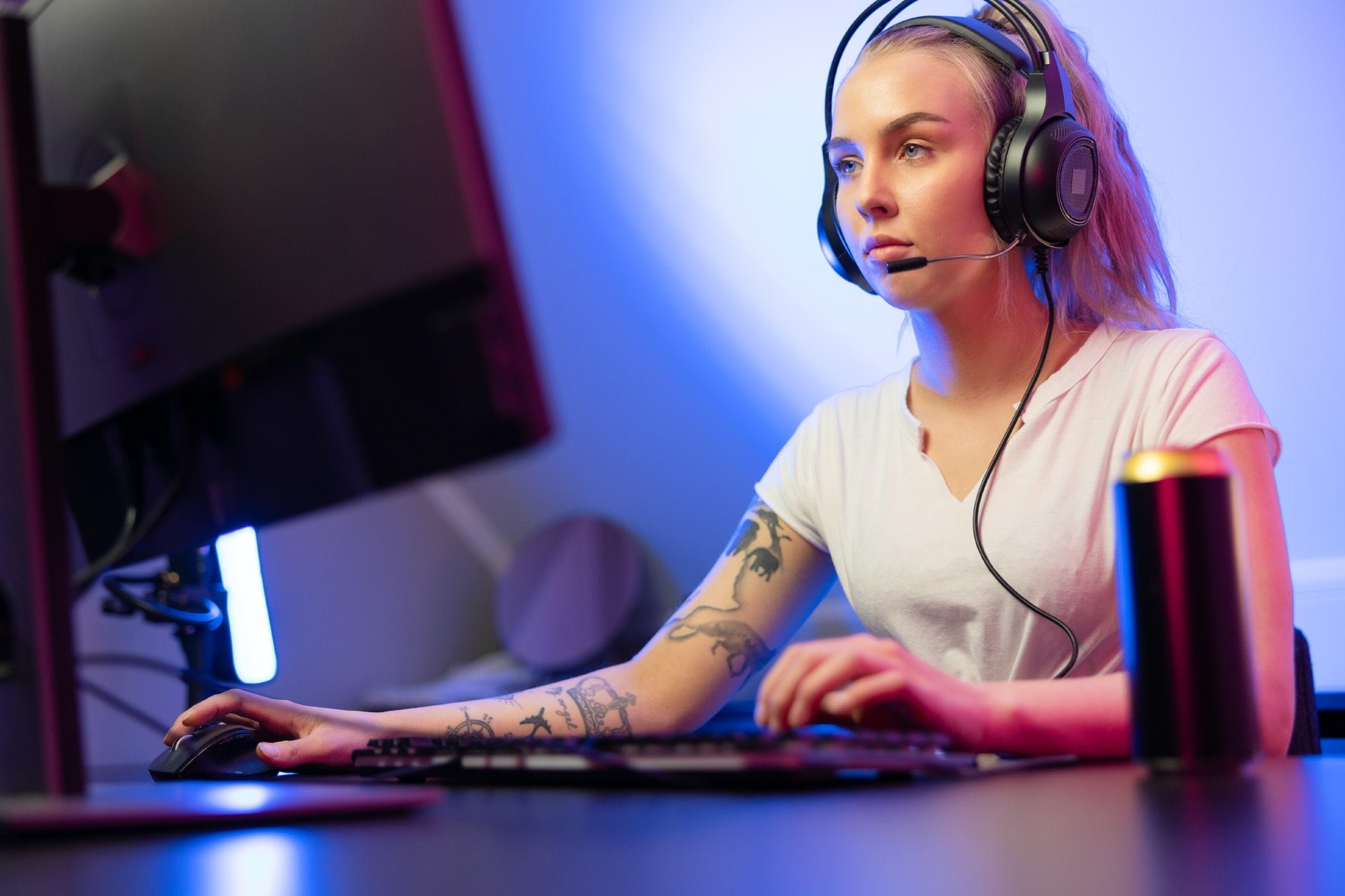 Why do Guys Have an Obsession with Gamer Girls? Here are 4 Possible