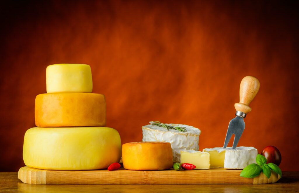 Cheese, Camambert and Cheese-Wheel